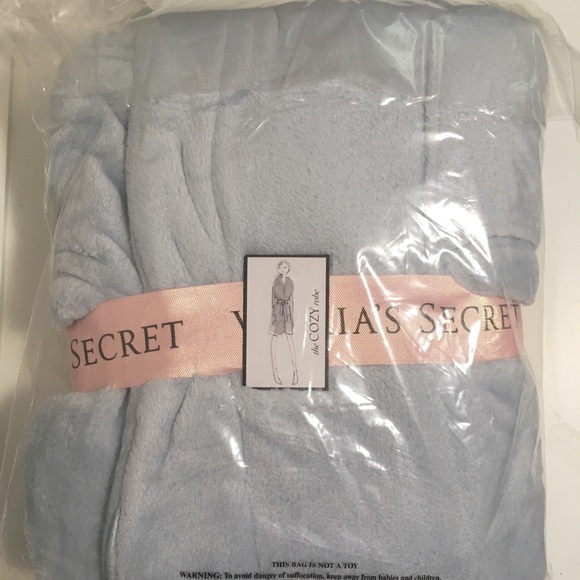 🚨LAST ONE!🚨🆕VS - GREY COZY SHORT ROBE - M/L - Picture 3 of 8